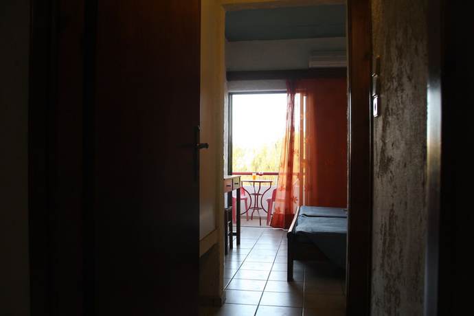 Imagen de la habitación del Hotel Violetta, Gazi. Foto 5