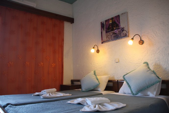 Imagen de la habitación del Hotel Violetta, Gazi. Foto 6