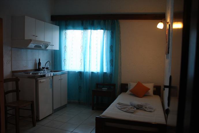 Imagen de la habitación del Hotel Violetta, Gazi. Foto 9