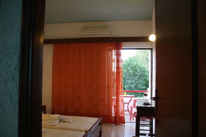 Imagen de la habitación del Hotel Violetta, Gazi. Foto 13