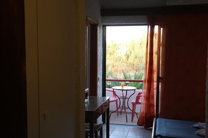 Imagen de la habitación del Hotel Violetta, Gazi. Foto 15