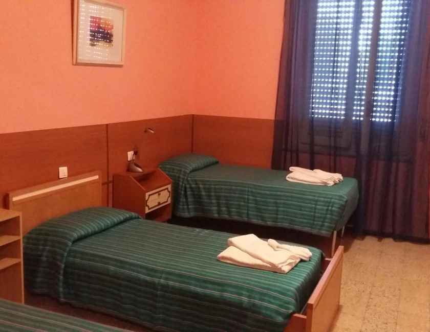 Imagen general del Hotel Violetta, Parma. Foto 8