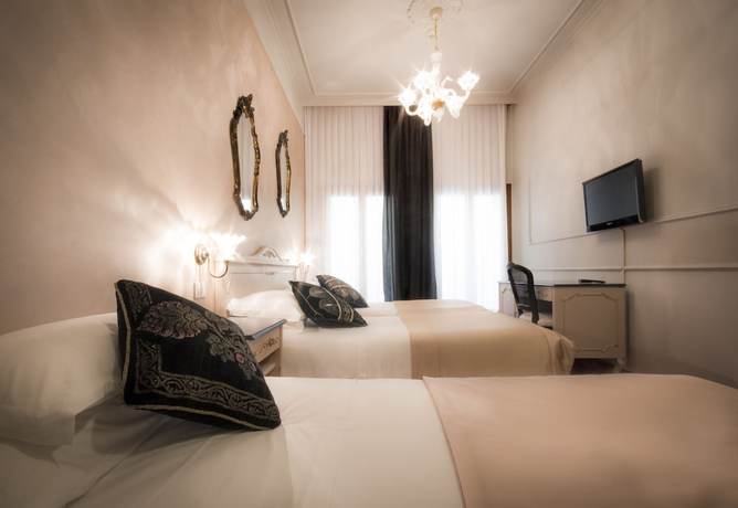 Imagen de la habitación del Hotel Violino d'Oro. Foto 12