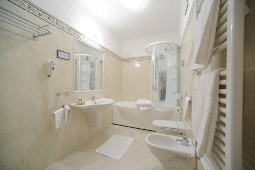 Imagen de la habitación del Hotel Vioz. Foto 3