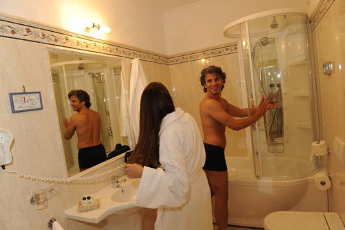 Imagen de la habitación del Hotel Vioz. Foto 6