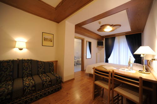 Imagen de la habitación del Hotel Vioz. Foto 8