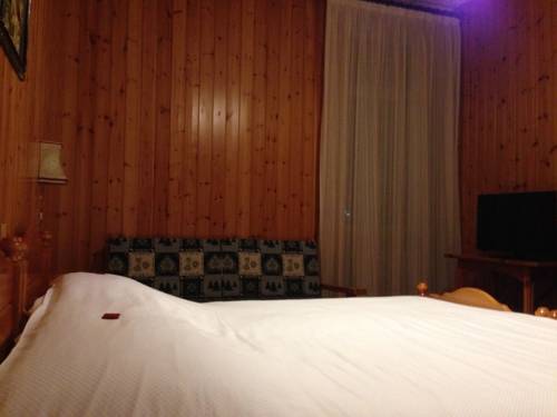 Imagen de la habitación del Hotel Vioz. Foto 9