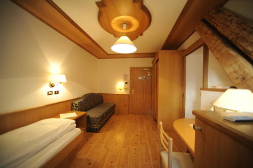 Imagen de la habitación del Hotel Vioz. Foto 15