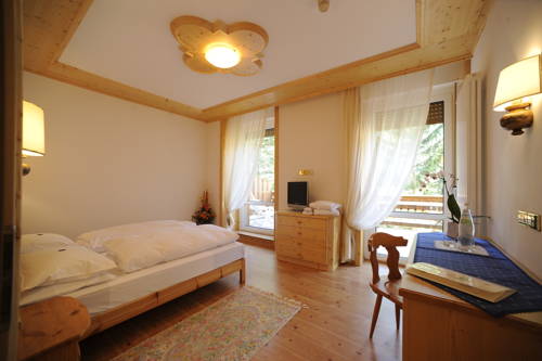 Imagen de la habitación del Hotel Vioz. Foto 16