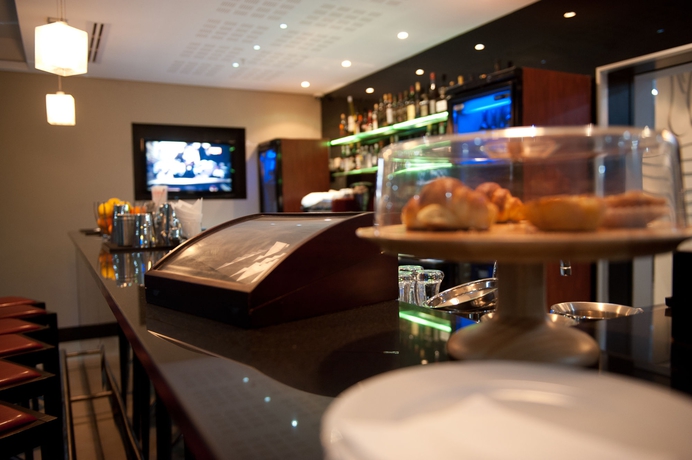 Imagen de los interiores del Hotel Vip Executive Baobab. Foto 11