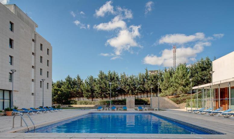 Imagen de los exteriores del Hotel Vip Executive Santa Iria. Foto 8