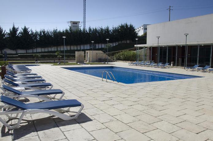 Imagen de la piscina del Hotel Vip Executive Santa Iria. Foto 18