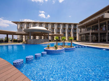 Imagen de la piscina del Hotel Vip Executive Tete. Foto 7