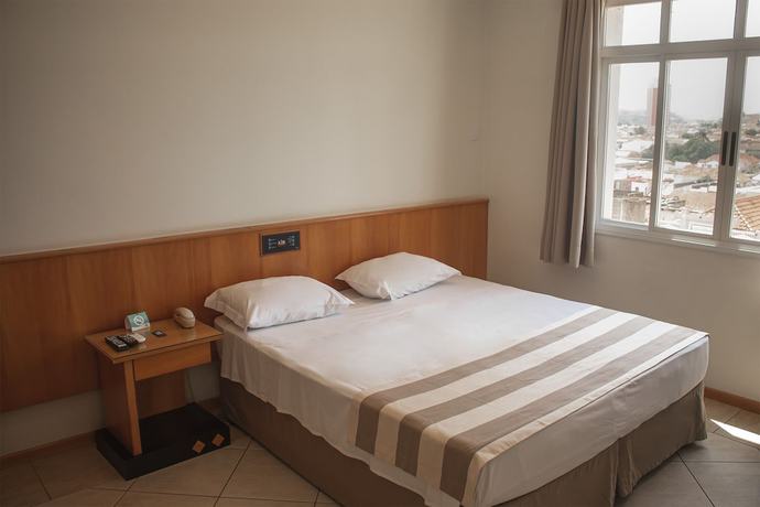 Imagen de la habitación del Hotel Vip, Ja&uacute;. Foto 6