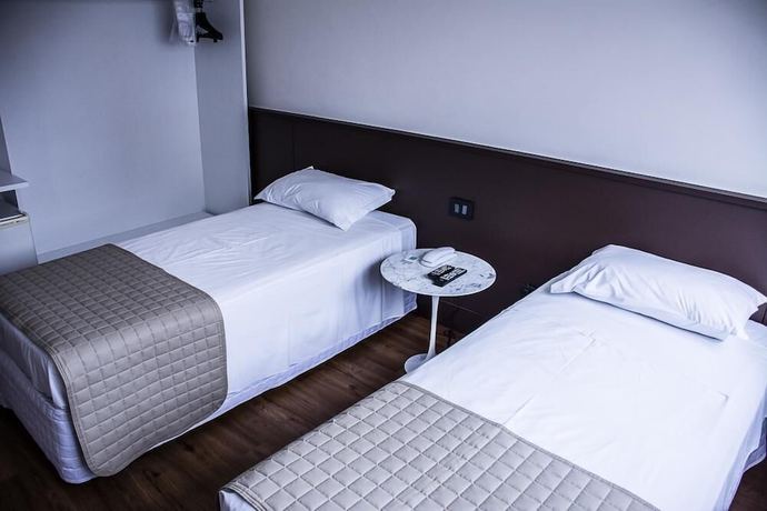 Imagen de la habitación del Hotel Vip, Ja&uacute;. Foto 11