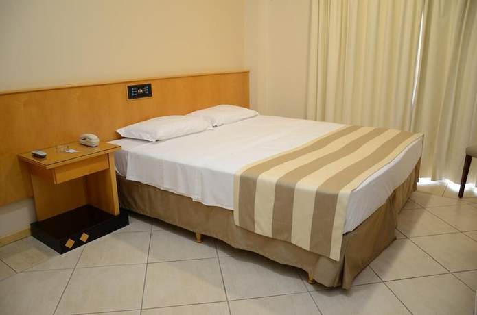 Imagen de la habitación del Hotel Vip, Ja&uacute;. Foto 14