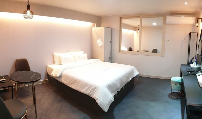 Imagen de la habitación del Hotel Vip Mokpo. Foto 21