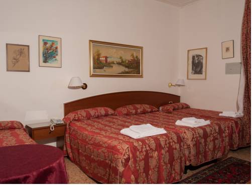 Imagen de la habitación del Hotel Vip, Piacenza. Foto 12