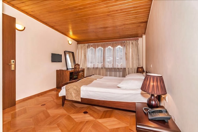 Imagen de la habitación del Hotel Vip, Tbilisi. Foto 8