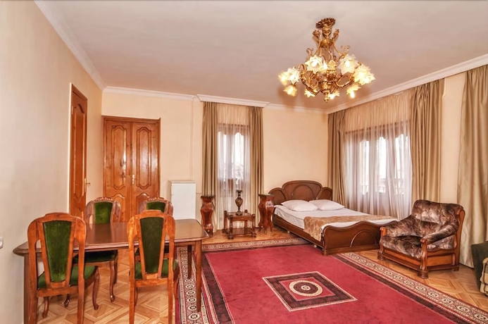 Imagen de la habitación del Hotel Vip, Tbilisi. Foto 11