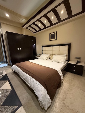 Imagen de la habitación del Hotel Virasat Haveli, Varanasi. Foto 1