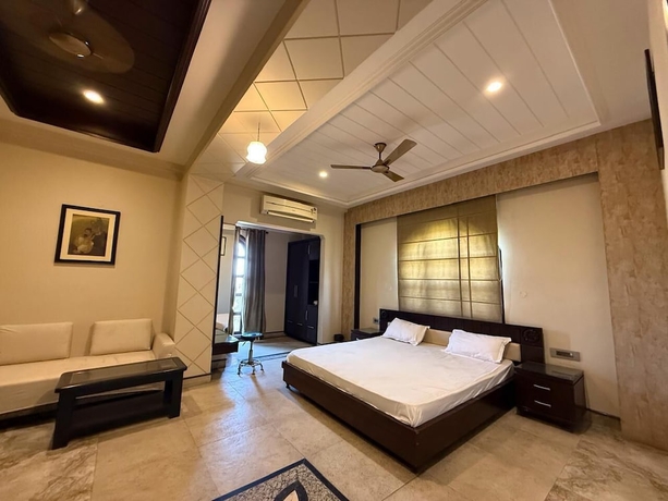 Imagen de la habitación del Hotel Virasat Haveli, Varanasi. Foto 2