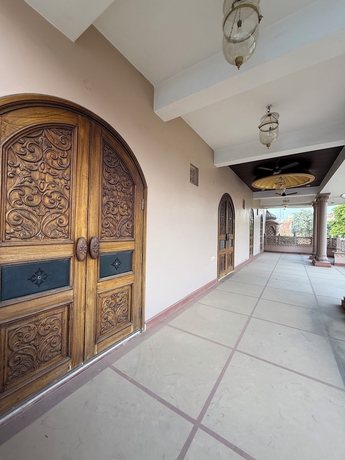Imagen de los interiores del Hotel Virasat Haveli, Varanasi. Foto 15
