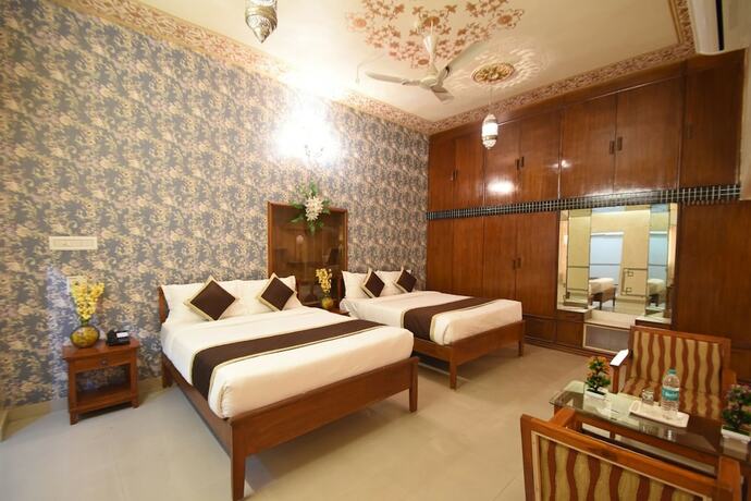 Imagen de la habitación del Hotel Virasat Mahal Heritage. Foto 20