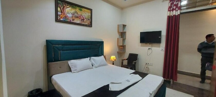 Imagen de la habitación del Hotel Virasat Palace. Foto 18