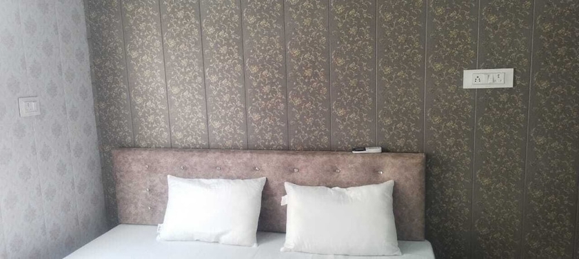 Imagen de la habitación del Hotel Virendra Palace Guest House. Foto 3