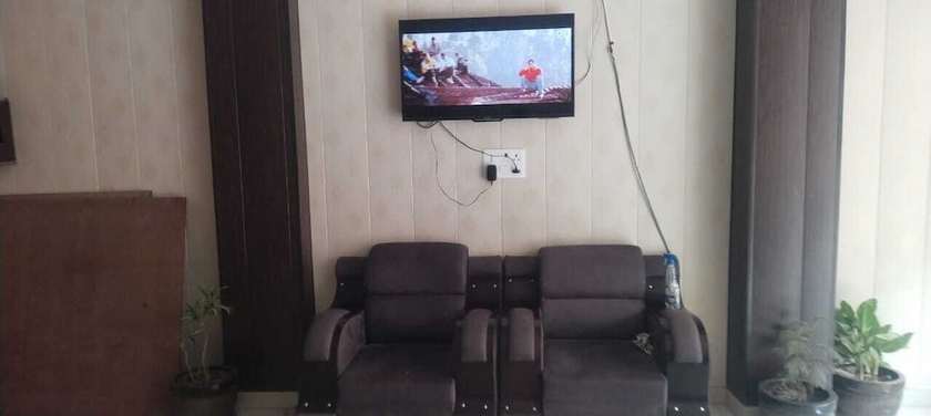 Imagen de los interiores del Hotel Virendra Palace Guest House. Foto 16