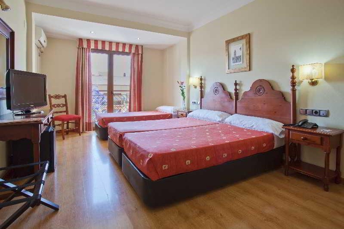 Imagen general del Hotel Virgen De Los Reyes, Sevilla. Foto 7