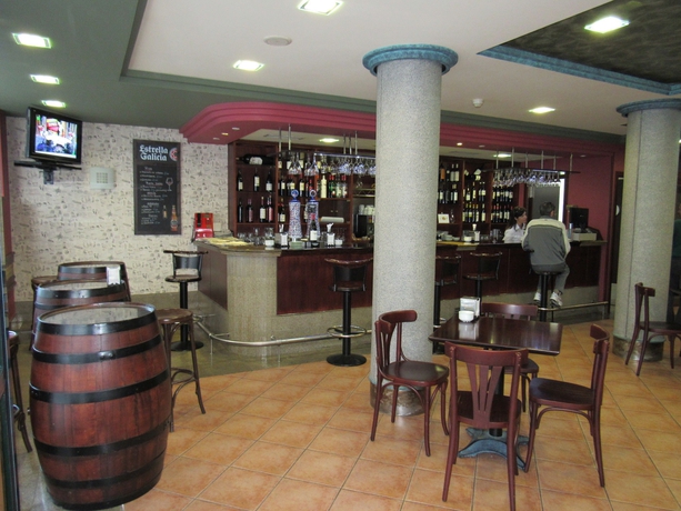Imagen del bar/restaurante del Hotel Virgen Del Camino. Foto 4