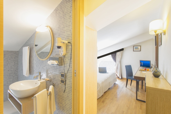 Imagen de la habitación del Hotel Virgilio Grand. Foto 4