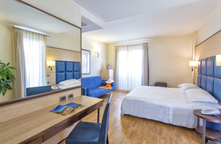 Imagen de la habitación del Hotel Virgilio Grand. Foto 8
