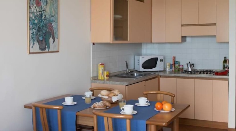 Imagen de la habitación del Hotel Virgilio Residence. Foto 10