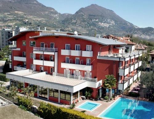 Imagen general del Hotel Virgilio, Riva del Garda. Foto 1