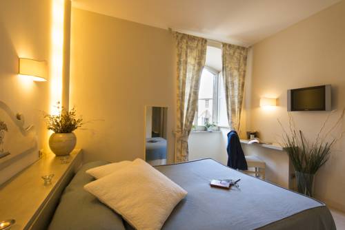 Imagen de la habitación del Hotel Virgilio, Sferracavallo. Foto 10