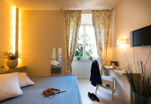 Imagen de la habitación del Hotel Virgilio, Sferracavallo. Foto 15