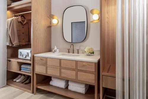 Imagen de la habitación del Hotel Virgin Hotels Glasgow. Foto 4