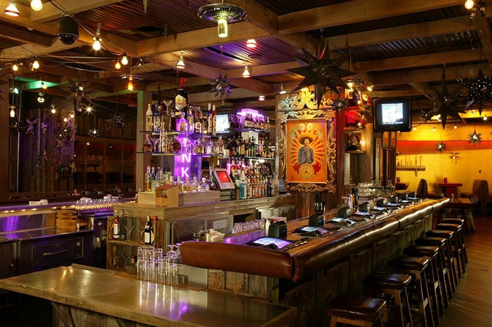 Imagen del bar/restaurante del Hotel Virgin Hotels Las Vegas, Curio Collection By Hilton. Foto 5