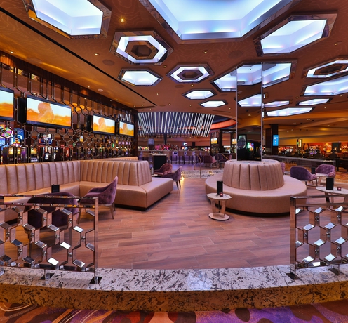Imagen del bar/restaurante del Hotel Virgin Hotels Las Vegas, Curio Collection By Hilton. Foto 7