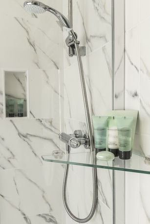 Imagen de la habitación del Hotel Virginia Court. Foto 12