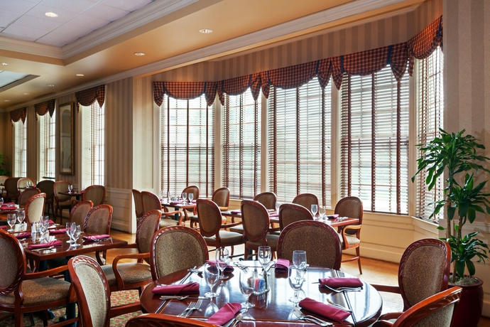 Imagen del bar/restaurante del Hotel Virginia Crossings, Tapestry Collection By Hilton. Foto 6