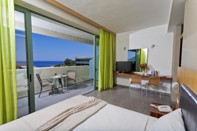 Imagen general del Hotel Virginia Family Suites. Foto 6