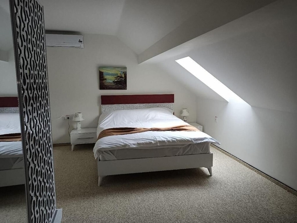 Imagen de la habitación del Hotel Virginia Gardens. Foto 2