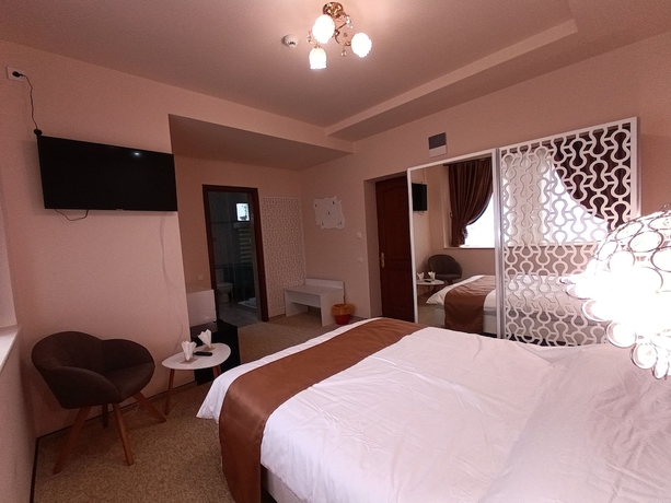 Imagen de la habitación del Hotel Virginia Gardens. Foto 8