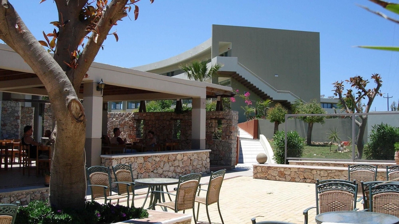 Imagen de los exteriores del Hotel Virginia, Koskinou. Foto 6