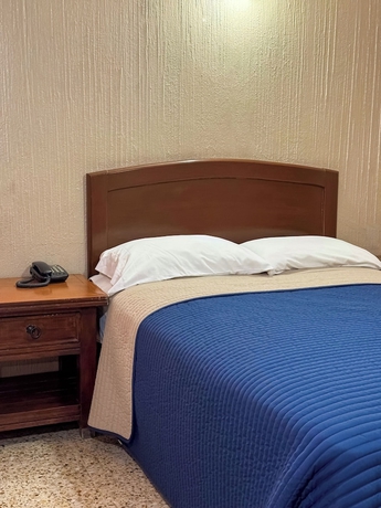Imagen de la habitación del Hotel Virginia, Oaxaca de Ju&aacute;rez. Foto 2