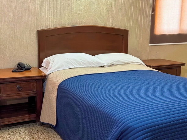Imagen de la habitación del Hotel Virginia, Oaxaca de Ju&aacute;rez. Foto 12